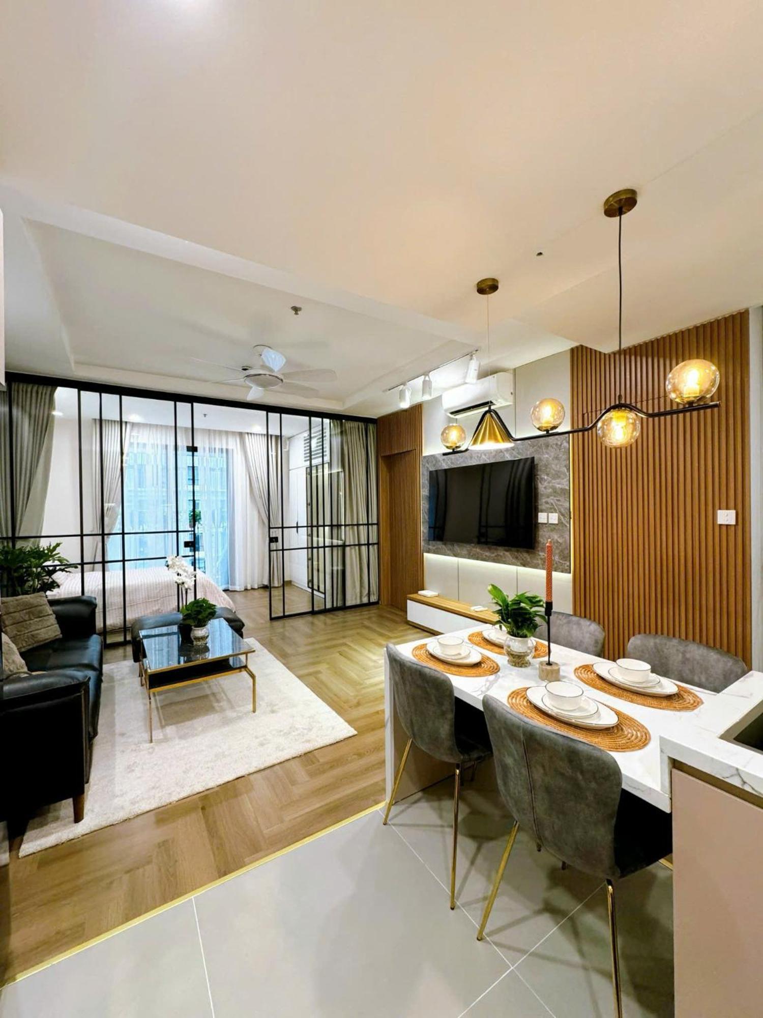 Merci House - In Vinhomes Times *